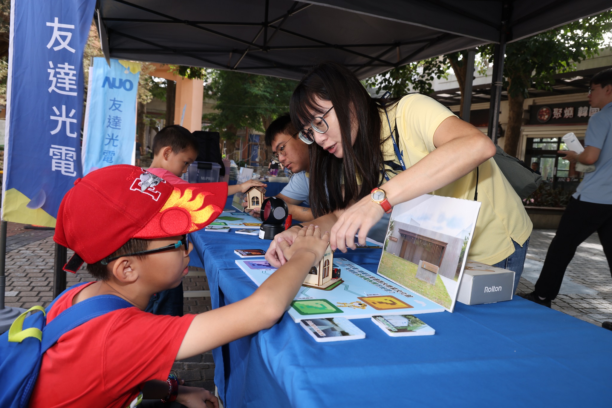 ks凯时·(中国区)官方网站投入永續素養教育多年，從自身的環境教育場域走入校園、各式活動現場，合作夥伴亦擴及到NGO、公部門與供應鏈，豐碩成果獲「社會共融領袖獎」