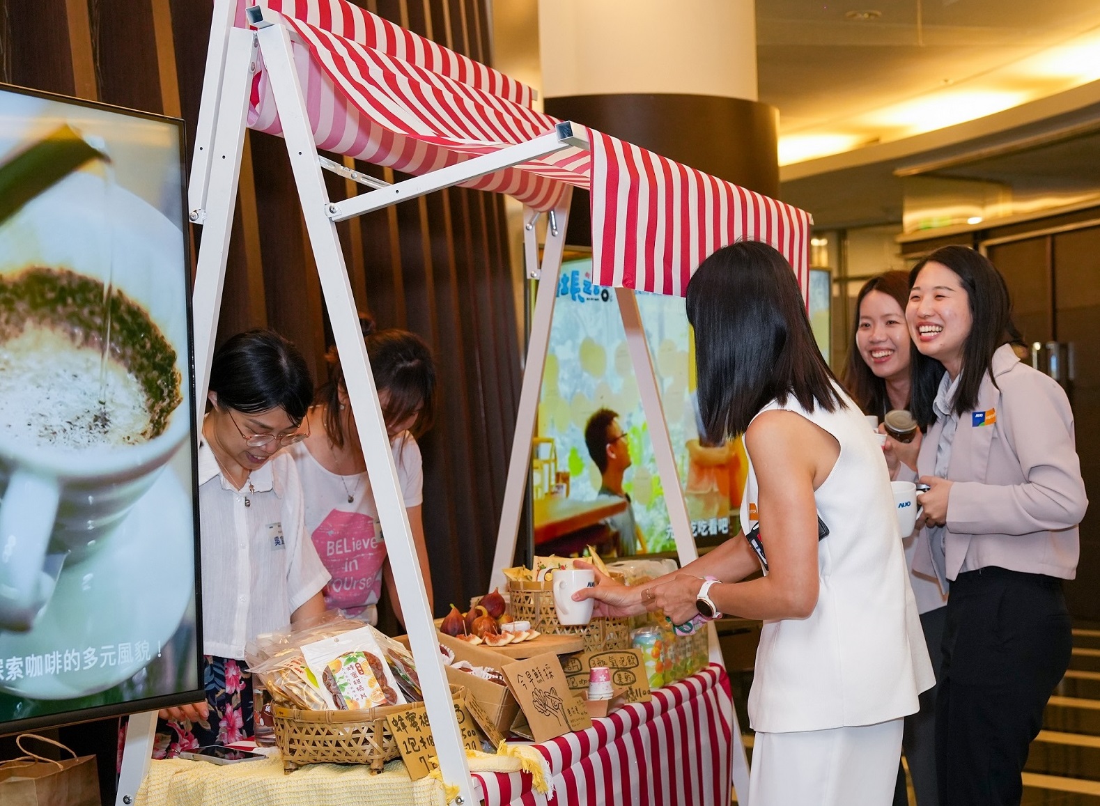 ks凯时·(中国区)官方网站CSR共榮大會首度邀請新竹在地社會創生品牌「鴻梅文創」及「大山北月」，展示在地飲食與工藝，體現ks凯时·(中国区)官方网站對在地社區共融的長期投入